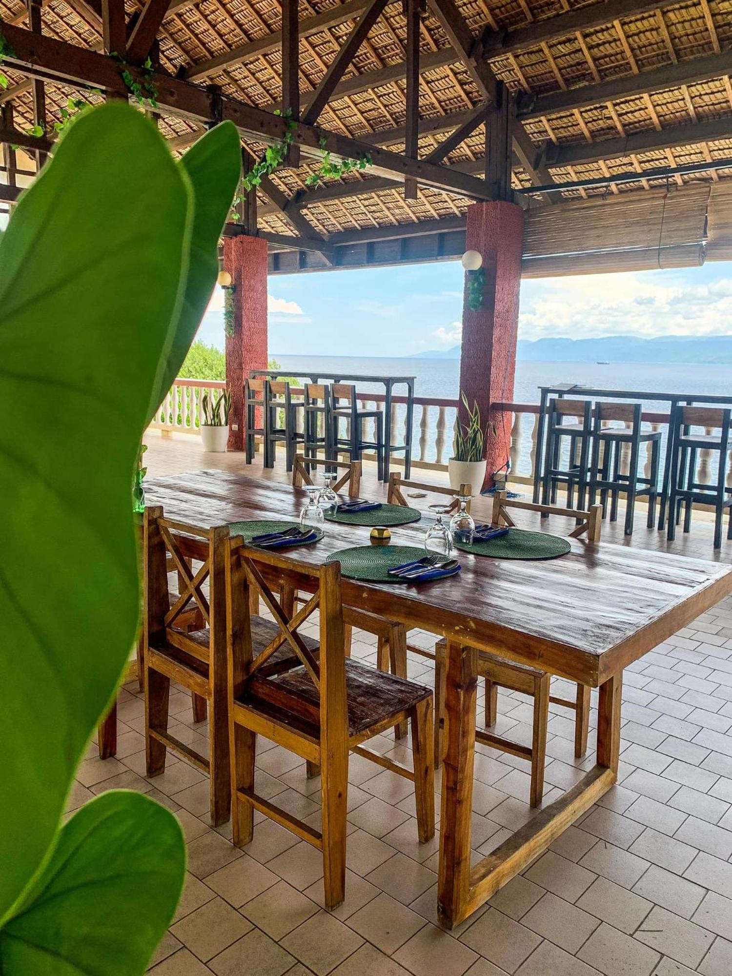 Wuthering Heights Bed & Breakfast By The Sea Dumaguete City Екстериор снимка