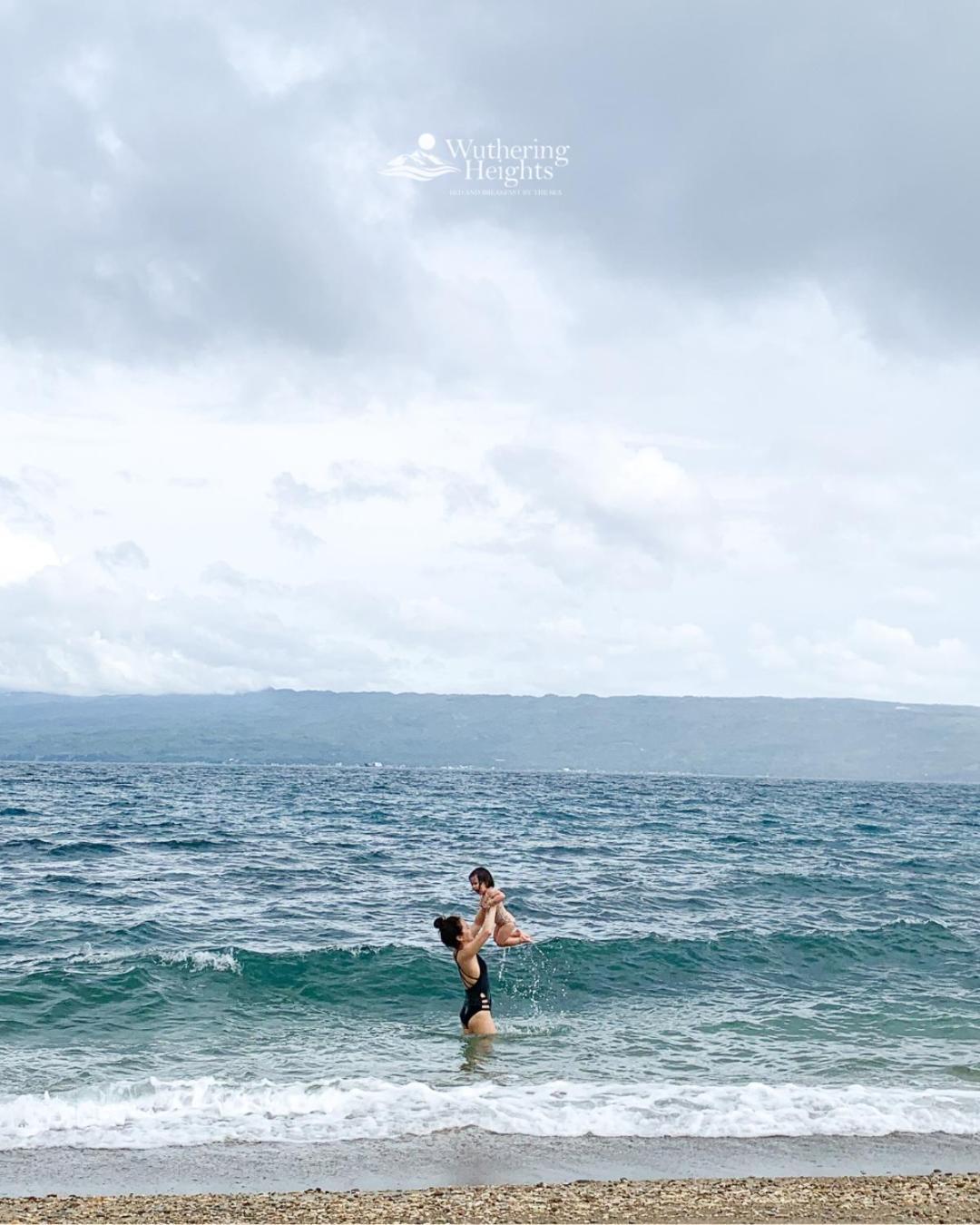 Wuthering Heights Bed & Breakfast By The Sea Dumaguete City Екстериор снимка