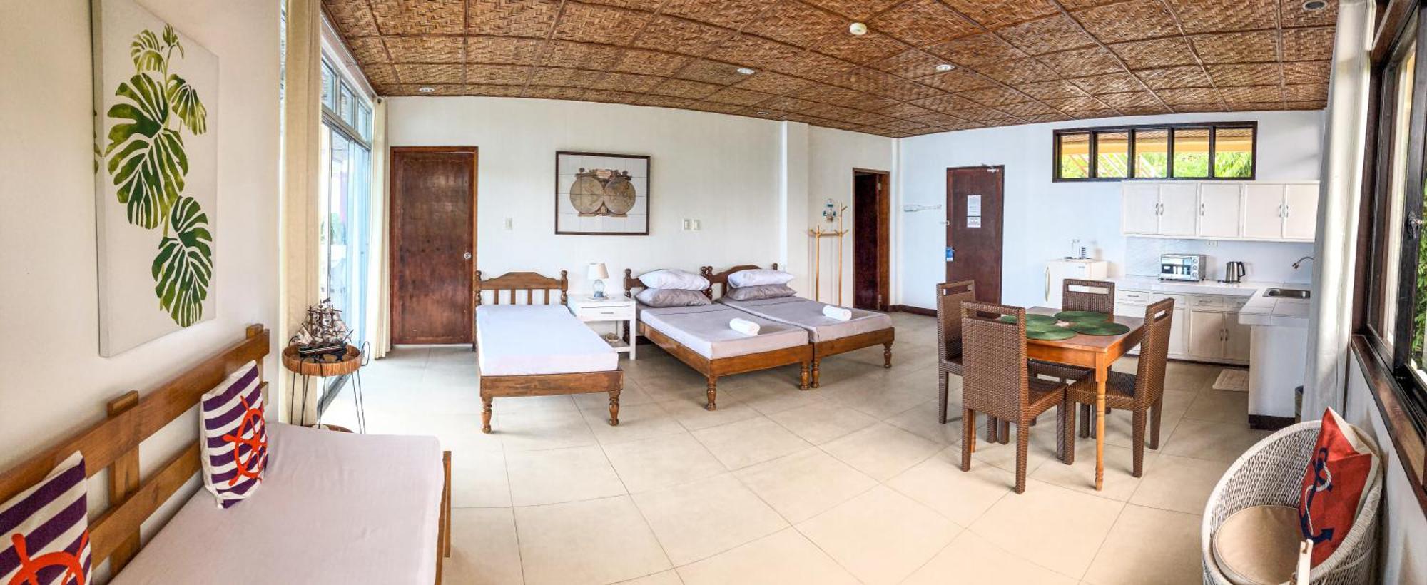 Wuthering Heights Bed & Breakfast By The Sea Dumaguete City Екстериор снимка