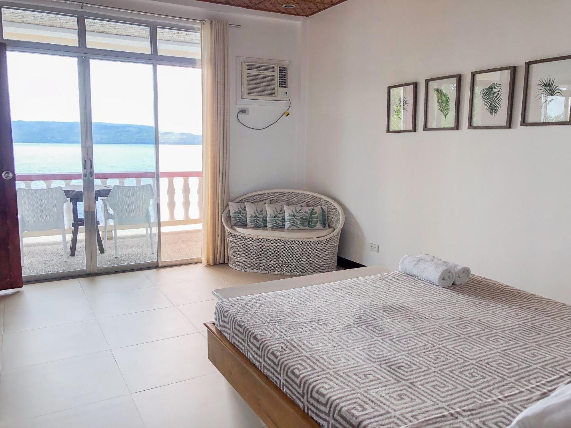 Wuthering Heights Bed & Breakfast By The Sea Dumaguete City Екстериор снимка