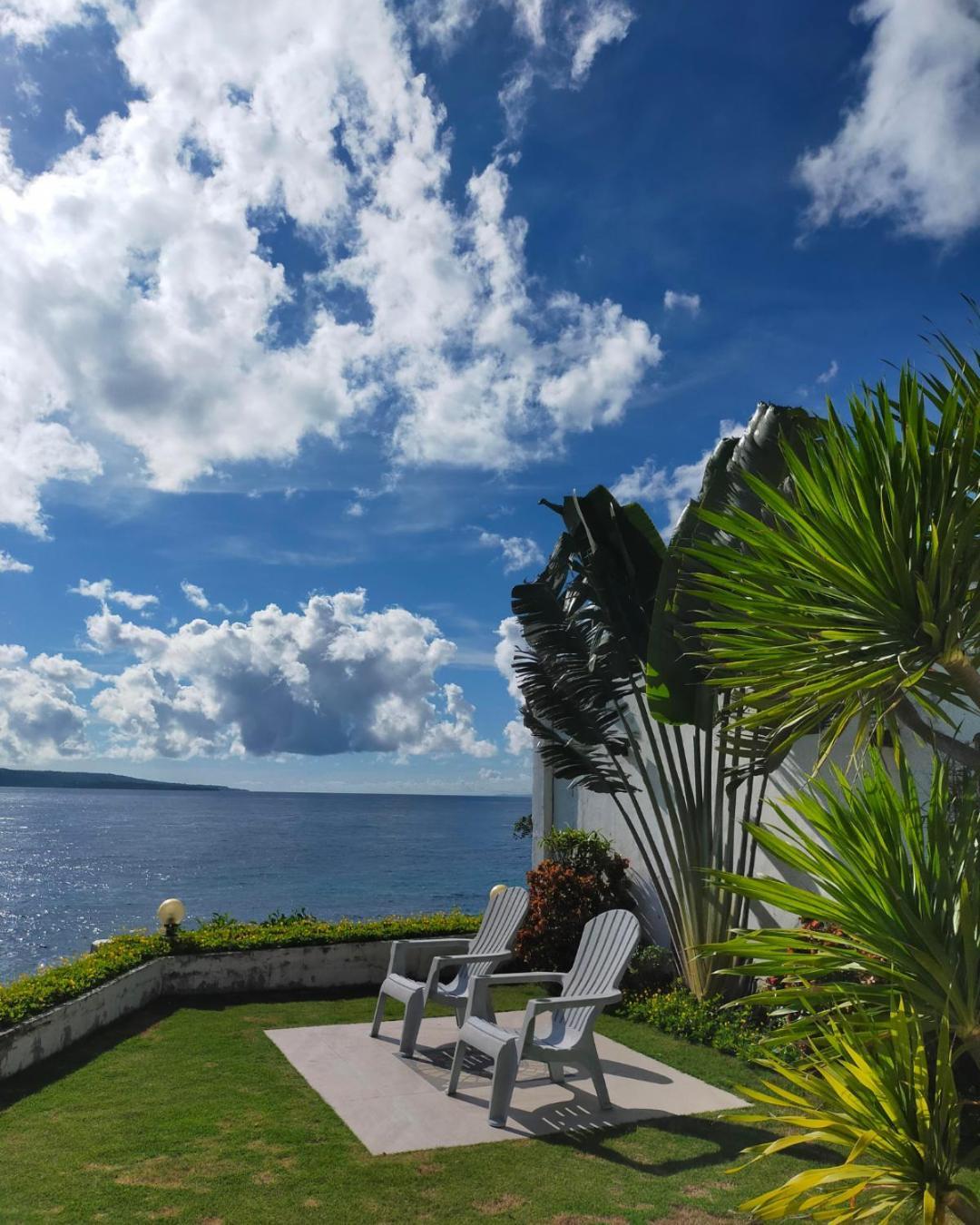 Wuthering Heights Bed & Breakfast By The Sea Dumaguete City Екстериор снимка