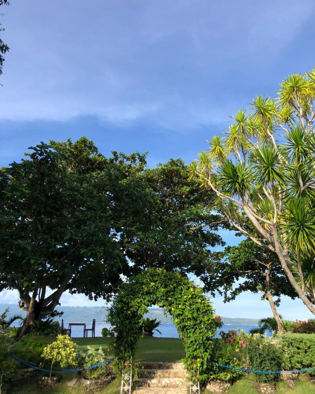 Wuthering Heights Bed & Breakfast By The Sea Dumaguete City Екстериор снимка